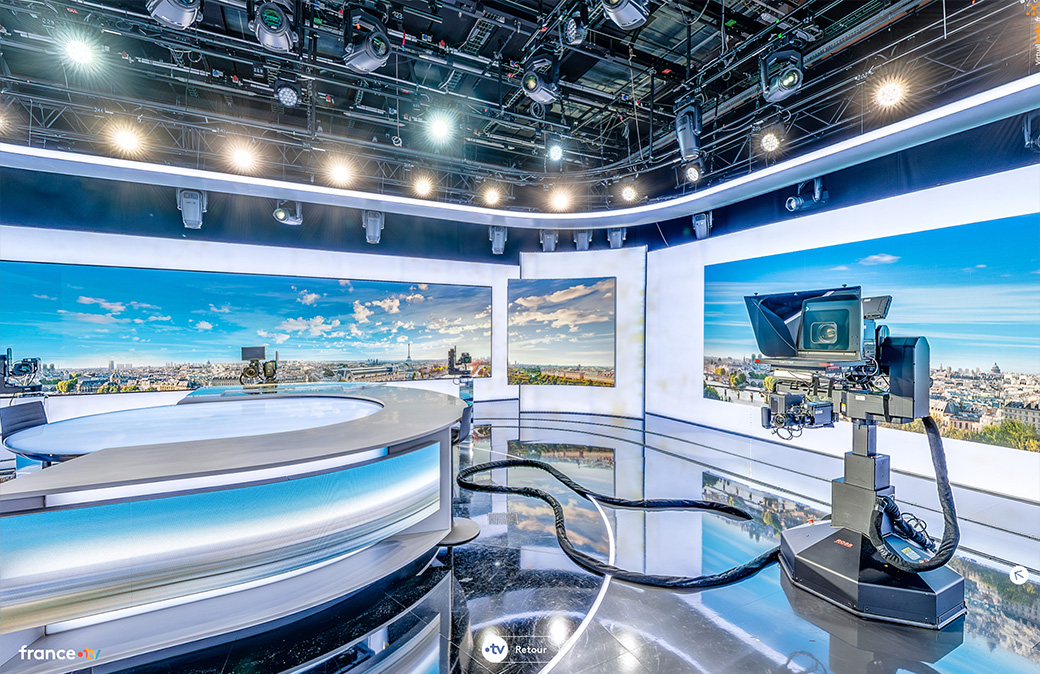 Visite virtuelle 360° France Télévisions : le plateau des JT de 13h et 20h