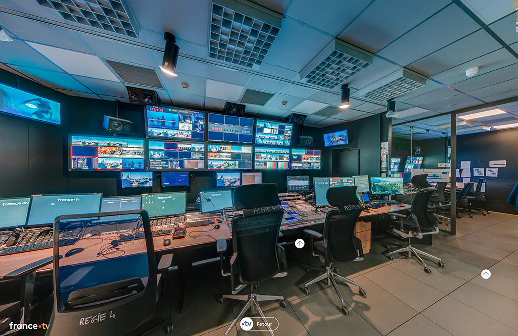 Visite virtuelle 360° France Télévisions : une régie de diffusion